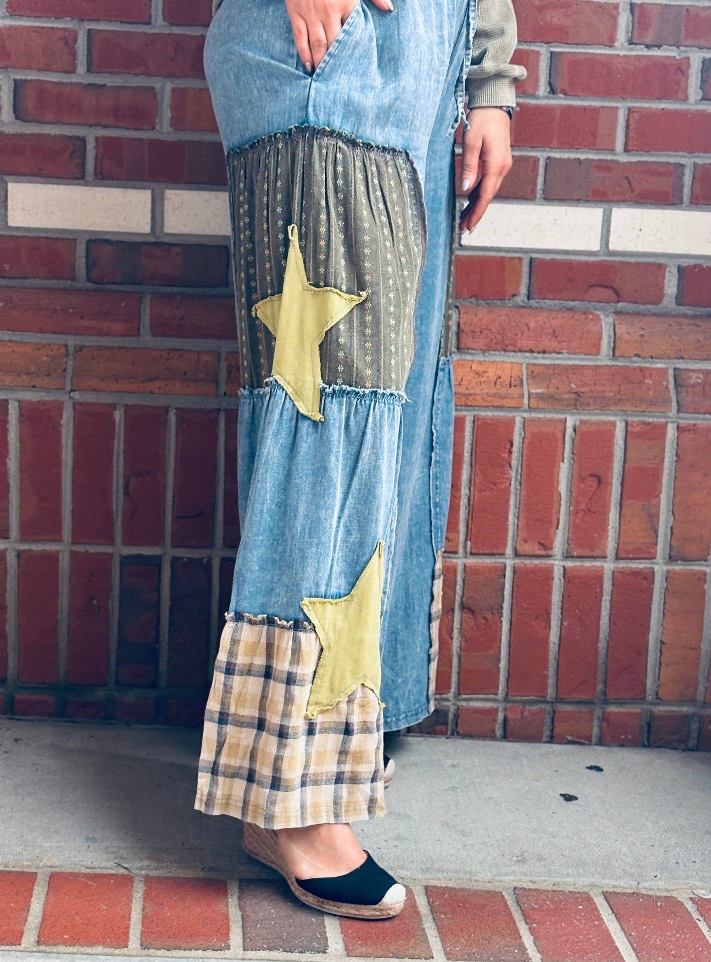 Stargazing & Strolling Easel Pants