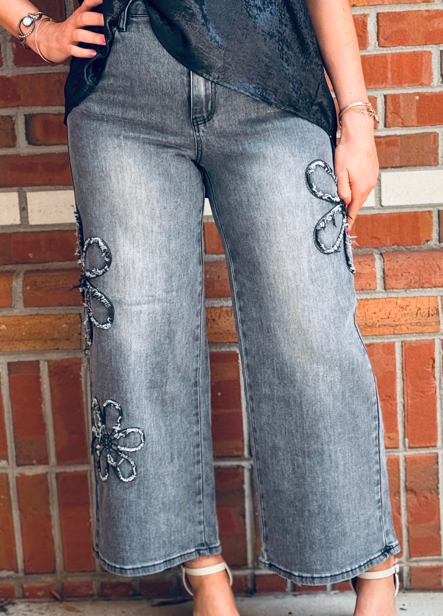 Faithful Bloom Easel Jeans