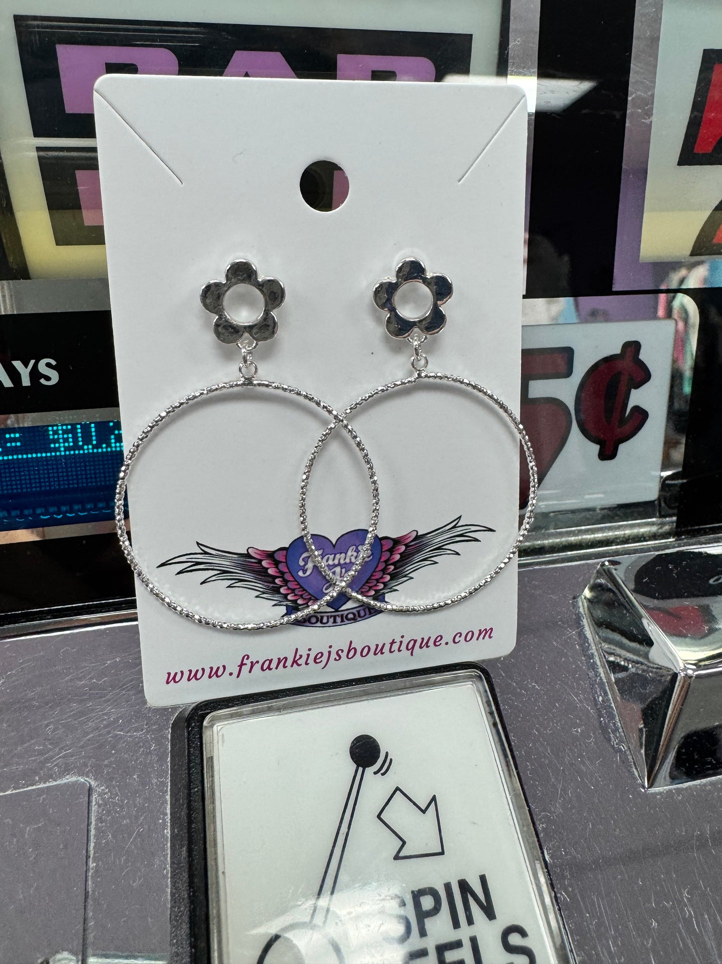Petal & Shine Earrings