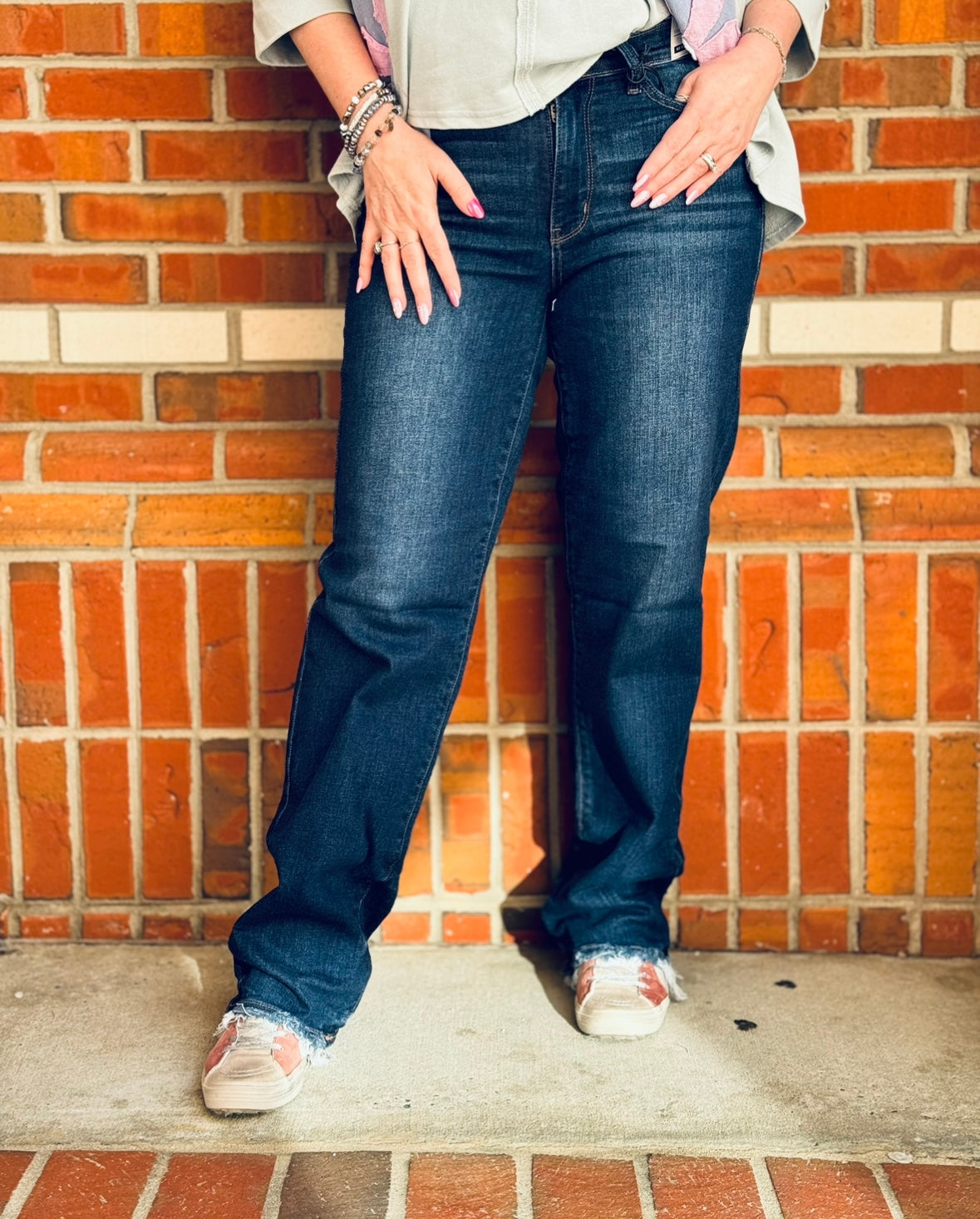 Frayed & Confused Mid-rise Straight Fit by Judy Blue