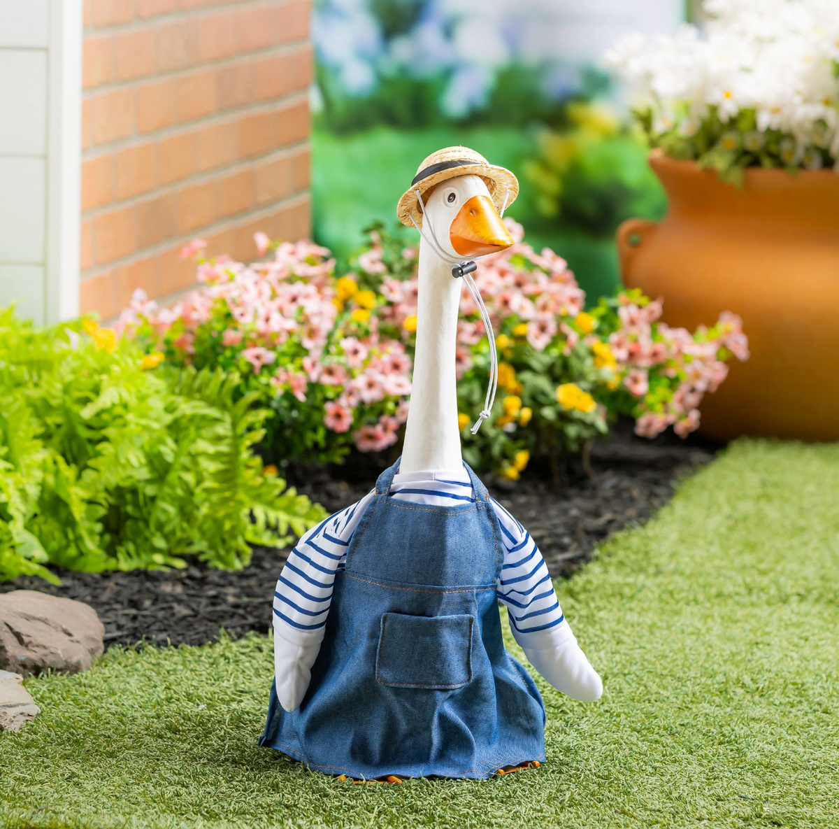 Giddy The Goose Outfits