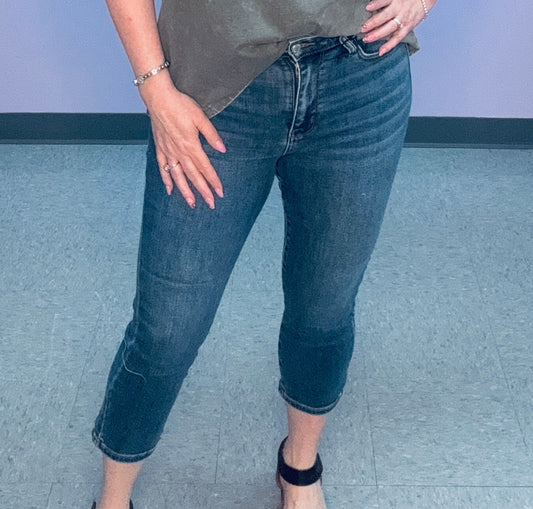 American Honey Mid-rise Judy Blue Capri