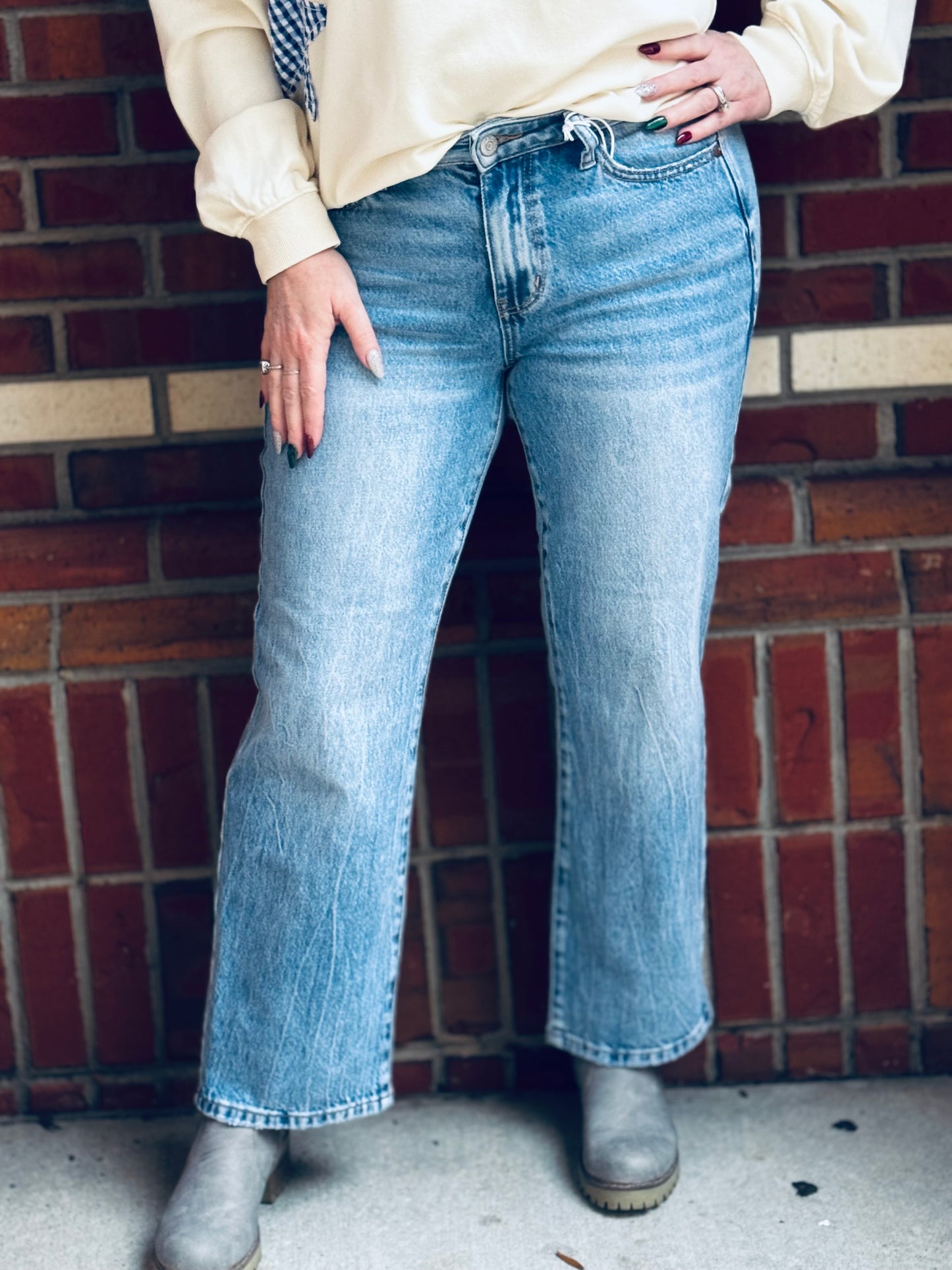Little Miss Magic Petite  Mid-rise Straight Fit Judy Blue