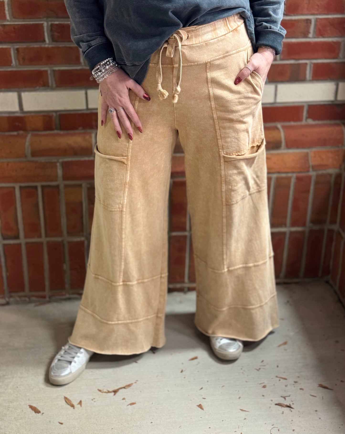 The Comfy Pant by Easel