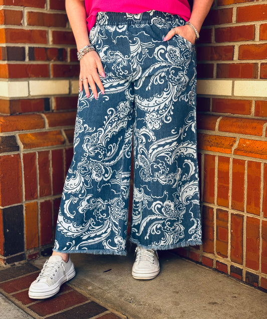 Paisley Paradise Crops