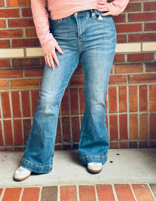 Tiny Dancer Petite Judy Blue Flares