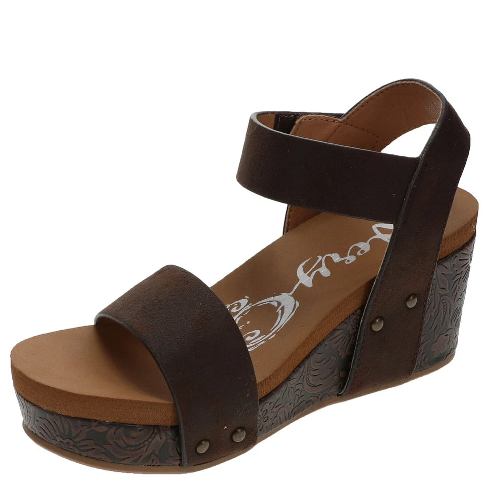 Devon Sandal by Very G